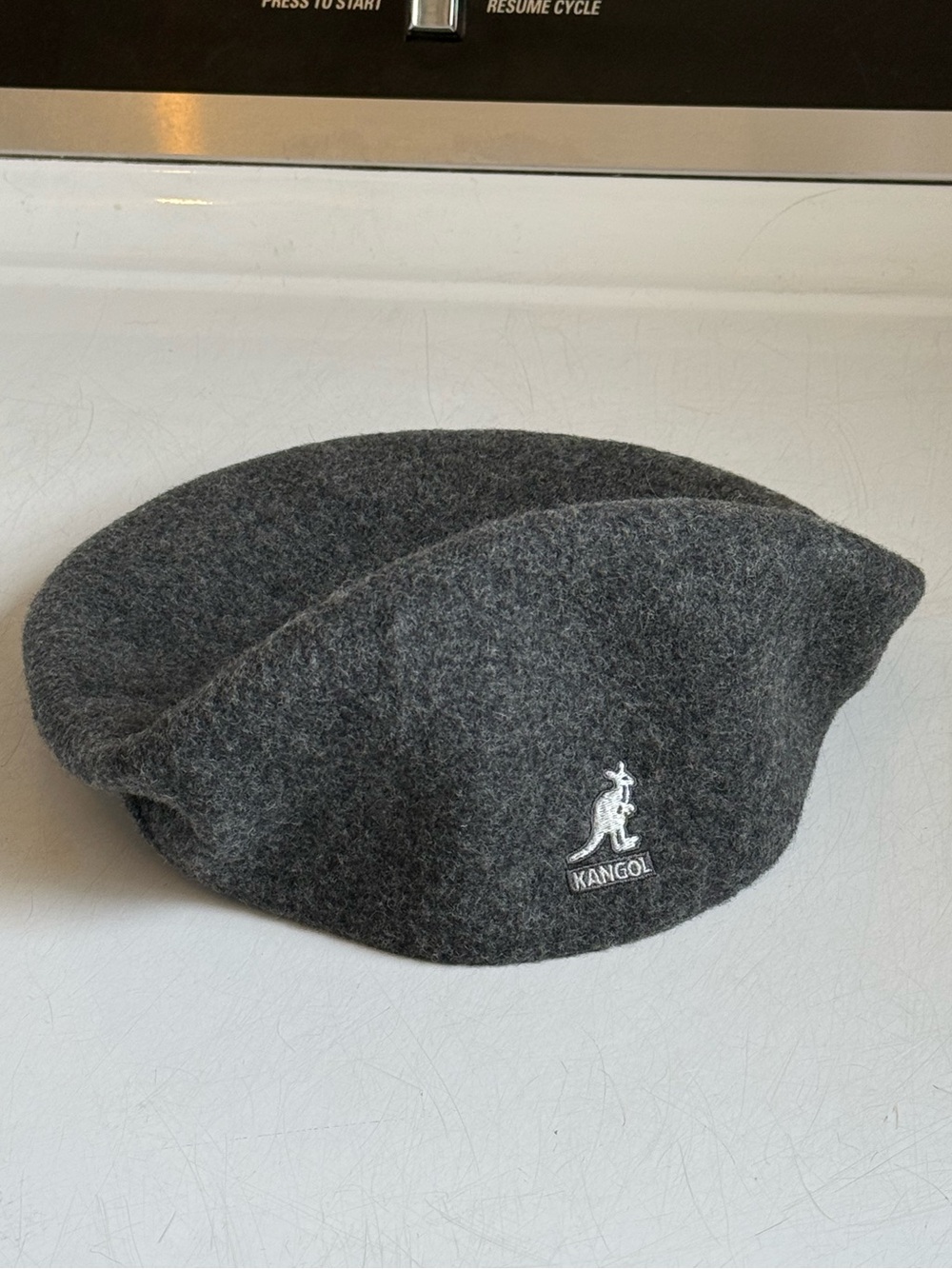 Dark Flannel Small Unisex The Original Kangol 504 Wool Beret Flat Cap Hat